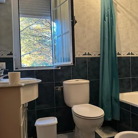 Hotel El Capricho De Navares *