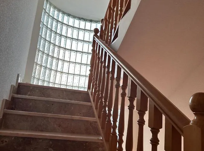 Hotel El Capricho De Navares *